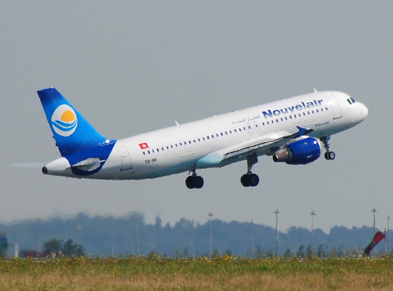 TS-INN - A320-212 - Nouvelair Tunisie - CDG - 04-08-2007