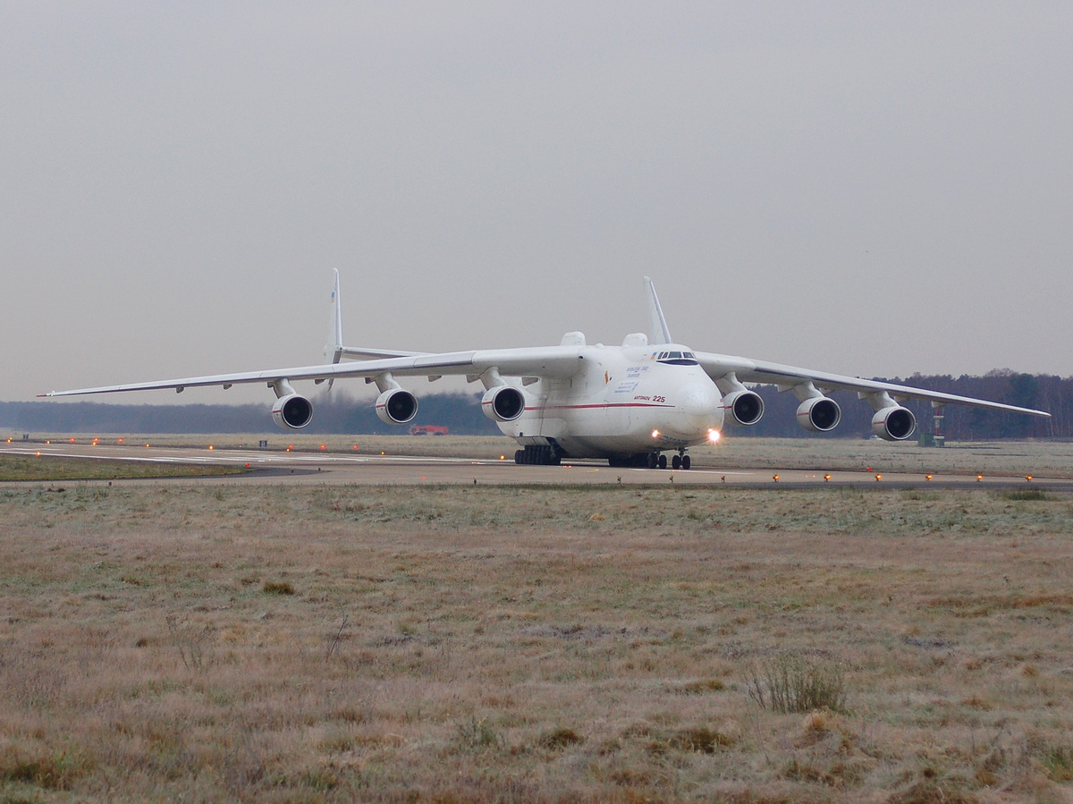 UR-82060 - Antonov An-225 - Antonov Design Bureau - GKE - 14-12-2007b