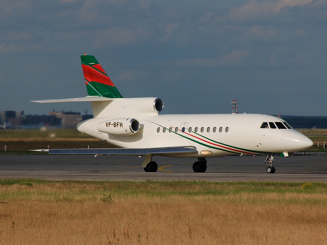 VP-BFH - Dassault Falcon 900B - Al Hokair Aviation Ltd - FRA - 07-07-2007