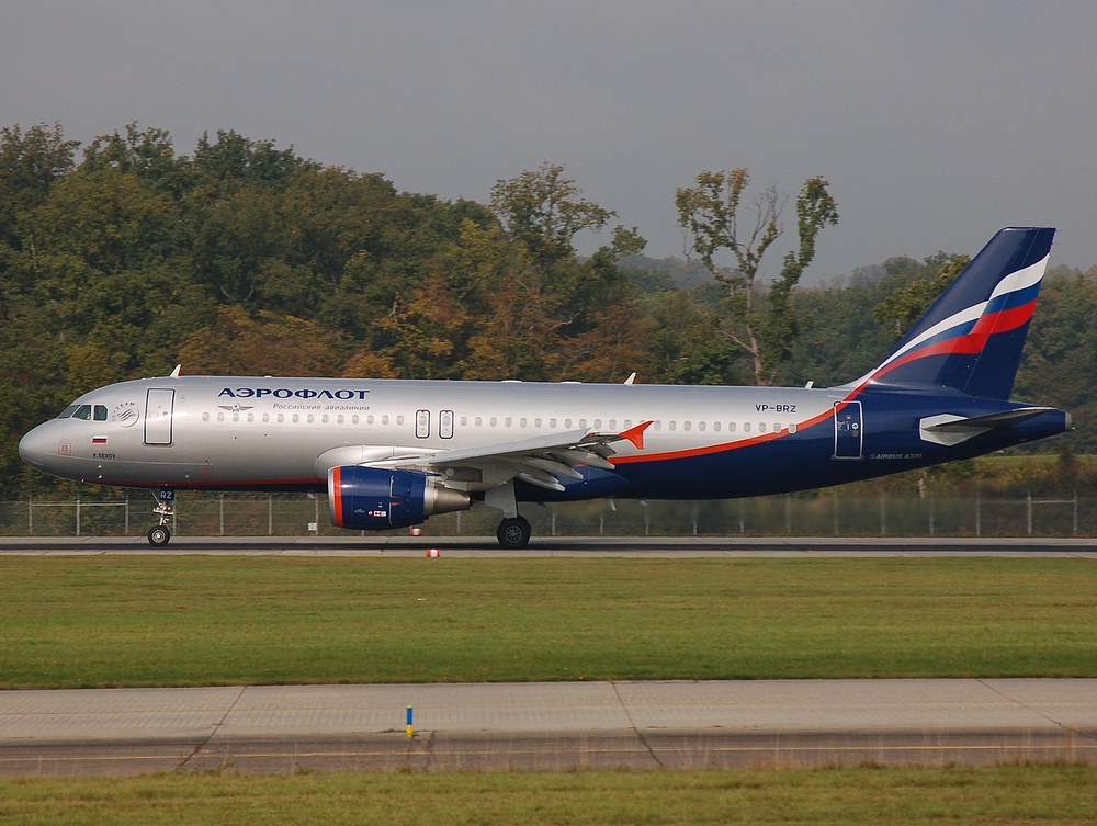 VP-BRZ - A320-214 - Aeroflot _ Russian Airlines - GVA - 02-10-2007