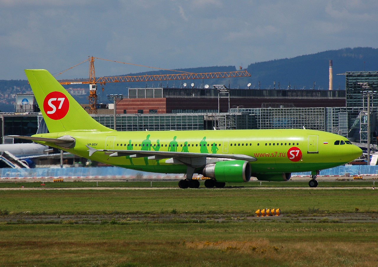 VP-BSY - A310-204 - S7 Airlines - FRA - 07-07-2007b