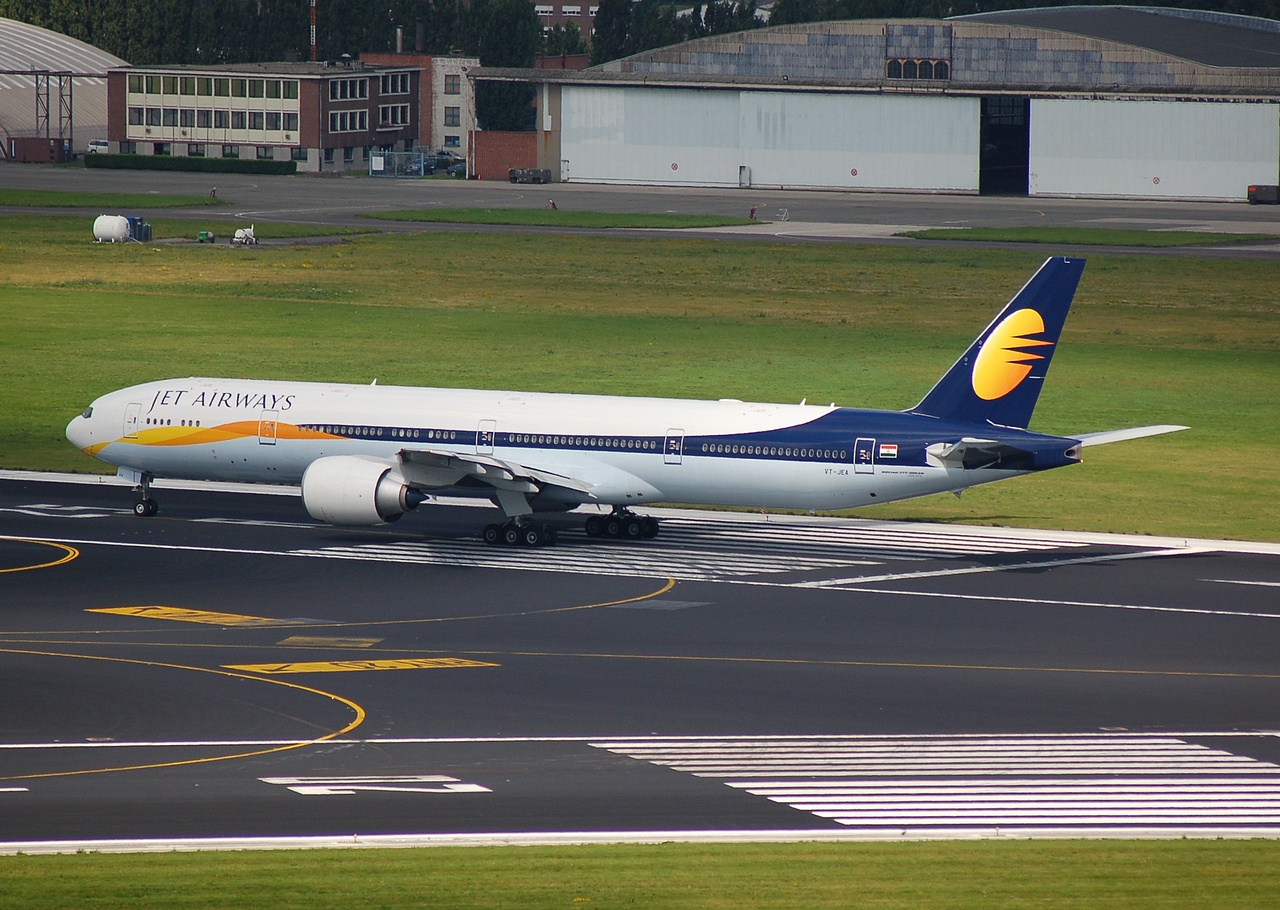 VT-JEA - 777-35R(ER) - Jet Airways - BRU - 16-08-2007