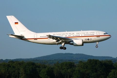10+21 - A310-304 - German Air Force (Luftwaffe) - CGN - 18-05-2007