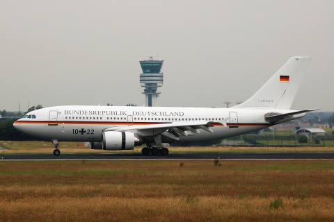 10+22 - A310-304 - German Air Force (Luftwaffe) - BRU - 21-06-2007