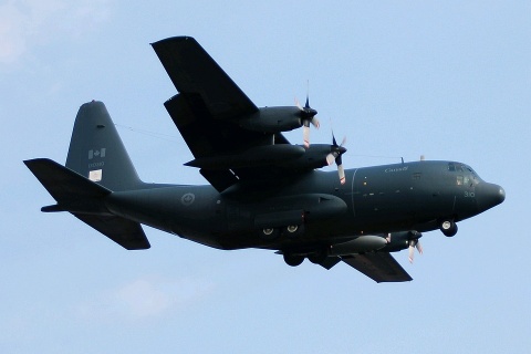 130310 - CC-130E Hercules - Royal Canadian Air Force - BRU - 02-06-2007