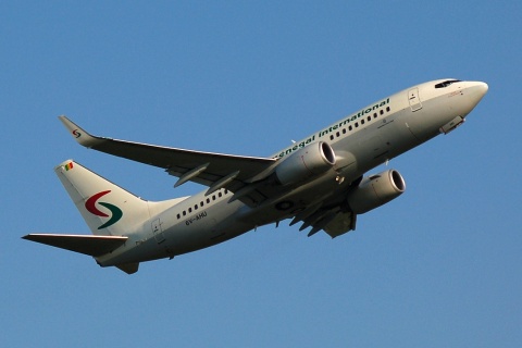 6V-AHU - 737-7EE(WL) - Air Senegal International - ORY - 09-04-2007b