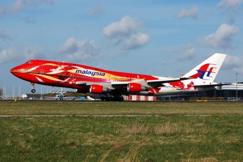 9M-MPB - 747-4H6 - Malaysia Airlines - AMS - 10-03-2007
