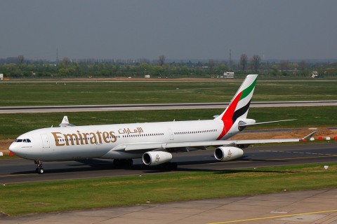 A6-ERO - A340-313 - Emirates - DUS - 14-04-2007b