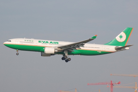 B-16310 - A330-203 - EVA Air - VIE - 09-08-2007