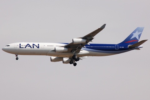 CC-CQG - A340-313 - LAN Airlines - MAD - 07-10-2007
