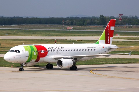 CS-TNH - A320-214 - TAP _ Air Portugal - BUD - 28-08-2007