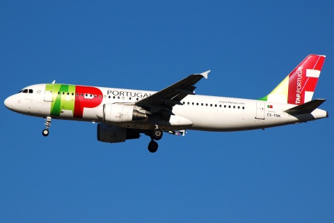 CS-TNK - A320-214 - TAP _ Air Portugal - MAD - 09-10-2007