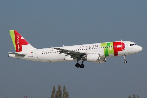 CS-TNK - A320-214 - TAP _ Air Portugal - ORY - 09-04-2007