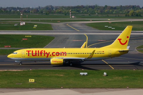 D-AHFD - 737-8K5(WL) - TUIfly - DUS - 14-04-2007b