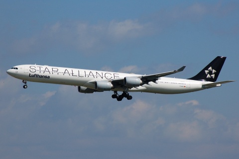 D-AIHC - A340-642 - Lufthansa - FRA - 08-07-2007