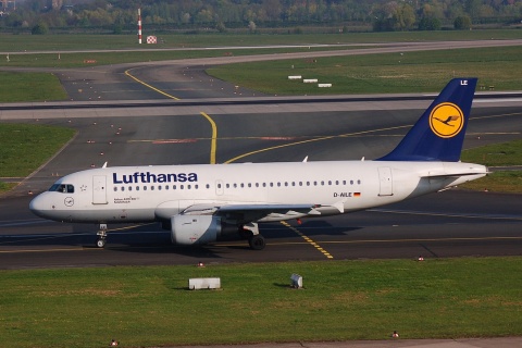 D-AILE - A319-114 - Lufthansa - DUS - 14-04-2007