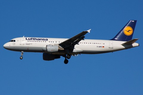 D-AIPR - A320-211 - Lufthansa - MAD - 09-10-2007