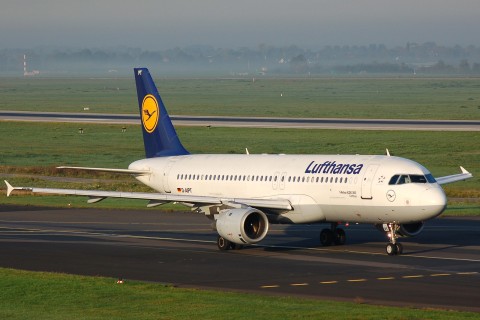 D-AIPT - A320-211 - Lufthansa - DUS - 05-10-2007