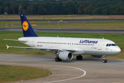D-AIPT - A320-211 - Lufthansa - TXL - 30-09-2007