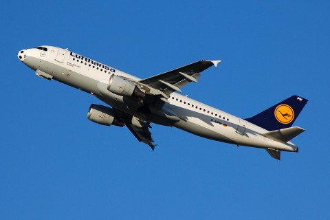 D-AIPW - A320-211 - Lufthansa - BRU - 14-01-2007