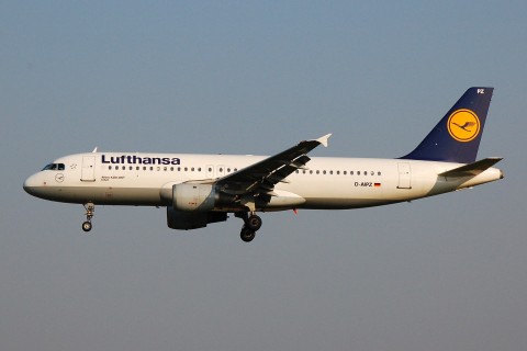 D-AIPZ - A320-211 - Lufthansa - BRU - 27-03-2007