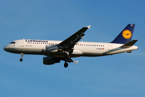 D-AIQF - A320-211 - Lufthansa - FRA - 20-05-2007