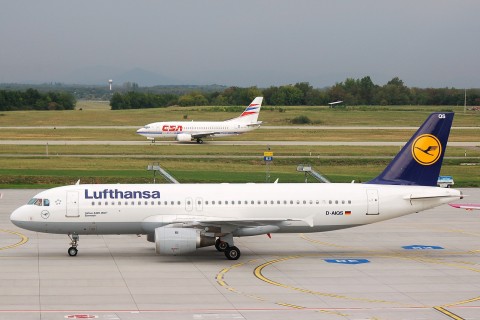 D-AIQS - A320-211 - Lufthansa - BUD - 28-08-2007