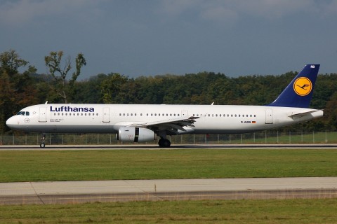 D-AIRB - A321-131 - Lufthansa - GVA - 02-10-2007