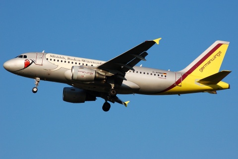 D-AKNM - A319-112 - Germanwings - VIE - 10-08-2007