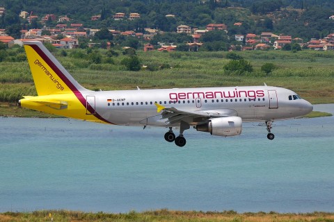 D-AKNP - A319-112 - Germanwings - CFU - 23-06-2007