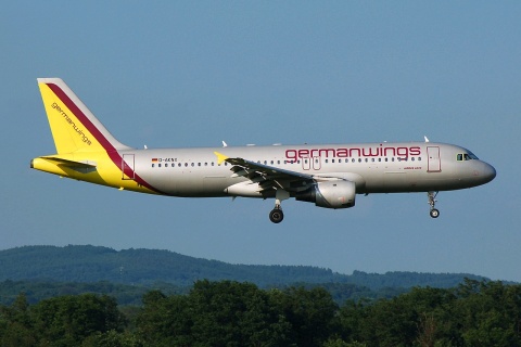 D-AKNX - A320-211 - Germanwings - CGN - 18-05-2007