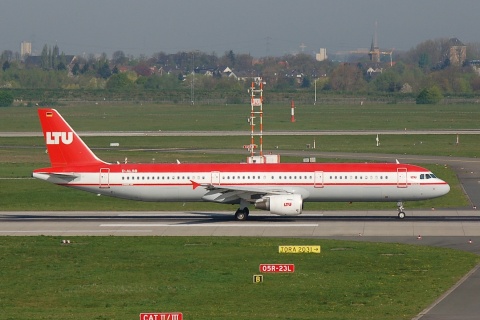 D-ALSB - A321-211 - LTU International Airways - DUS - 14-04-2007