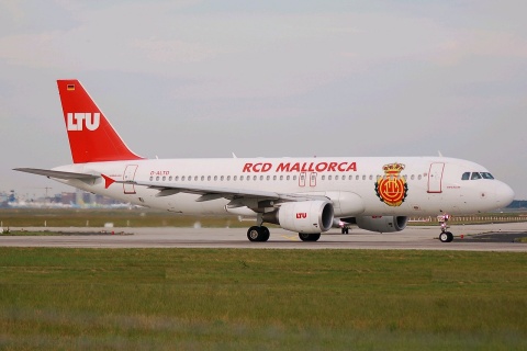 D-ALTD - A320-214 - LTU International Airways - FRA - 20-05-2007