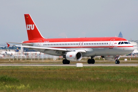 D-ALTF - A320-214 - LTU International Airways - FRA - 20-05-2007