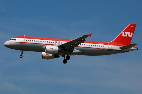 D-ALTF - A320-214 - LTU International Airways - FRA - 21-05-2007