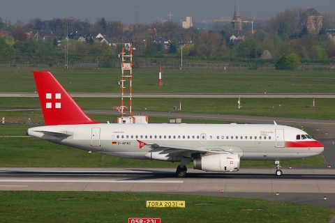 D-APAC - A319-132LR - PrivatAir - DUS - 14-04-2007b