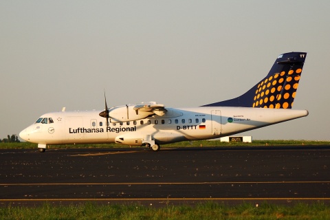 D-BTTT - ATR 42-500 - Lufthansa Regional - BRU - 01-05-2007