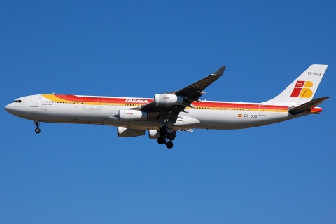 EC-GUQ - A340-313 - Iberia - MAD - 09-10-2007