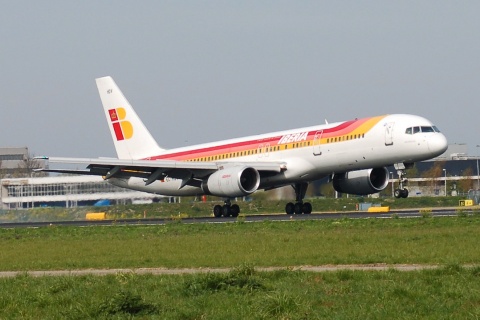 EC-HDV - 757-256 - Iberia - AMS - 21-04-2007