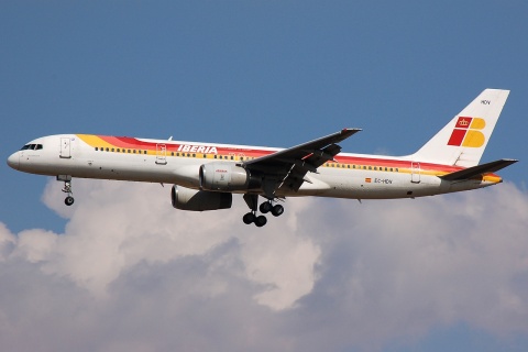 EC-HDV - 757-256 - Iberia - MAD - 08-10-2007
