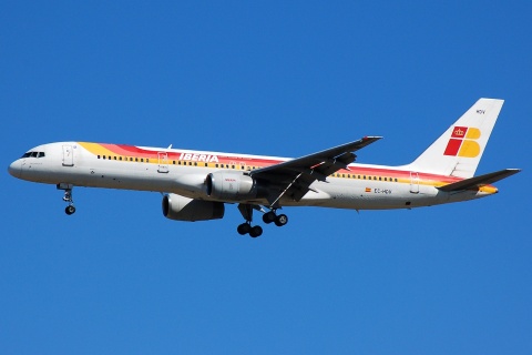 EC-HDV - 757-256 - Iberia - MAD - 09-10-2007a