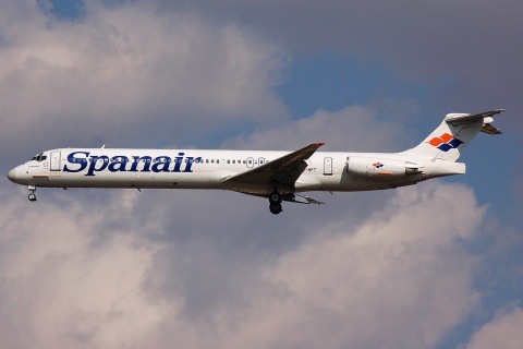 EC-HFD - MD-83 - Spanair - MAD - 08-10-2007