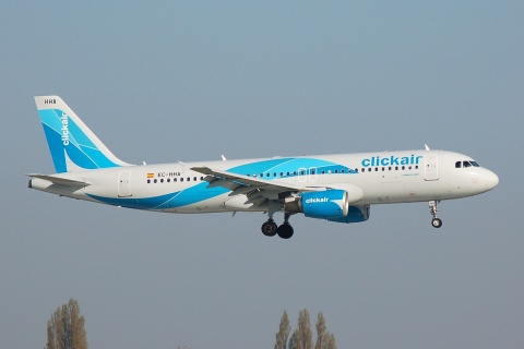 EC-HHA - A320-214 - Clickair - ORY - 09-04-2007