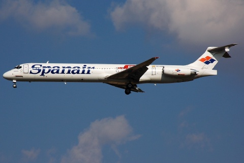 EC-HHE - MD-83 - Spanair - MAD - 08-10-2007