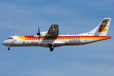 EC-HJI - ATR 72-500 (72-212A) - Iberia Regional - MAD - 07-10-2007