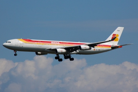 EC-HQN - A340-313 - Iberia - FRA - 08-07-2007