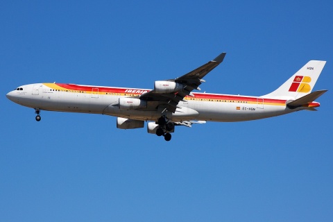 EC-HQN - A340-313 - Iberia - MAD - 09-10-2007