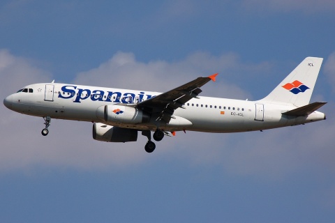 EC-ICL - A320-232 - Spanair - MAD - 08-10-2007