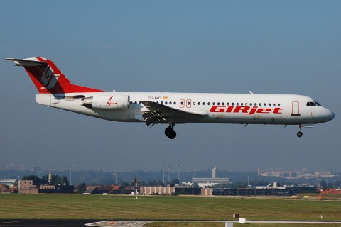 EC-IVO - Fokker 100 - Girjet - BRU - 06-10-2007