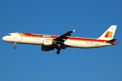 EC-IXD - A321-211 - Iberia - MAD - 09-10-2007
